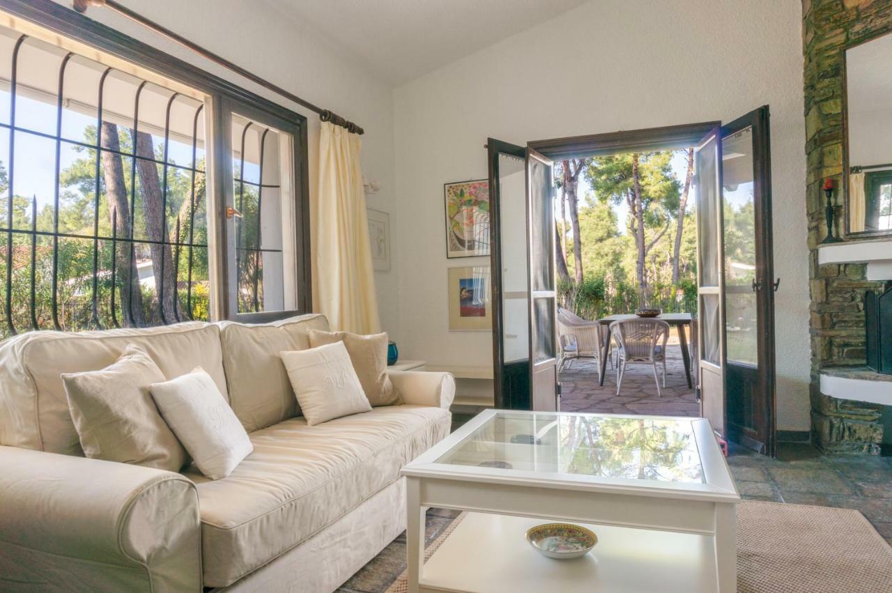 Villa Aurora In Sani With Garden And Pool 외부 사진