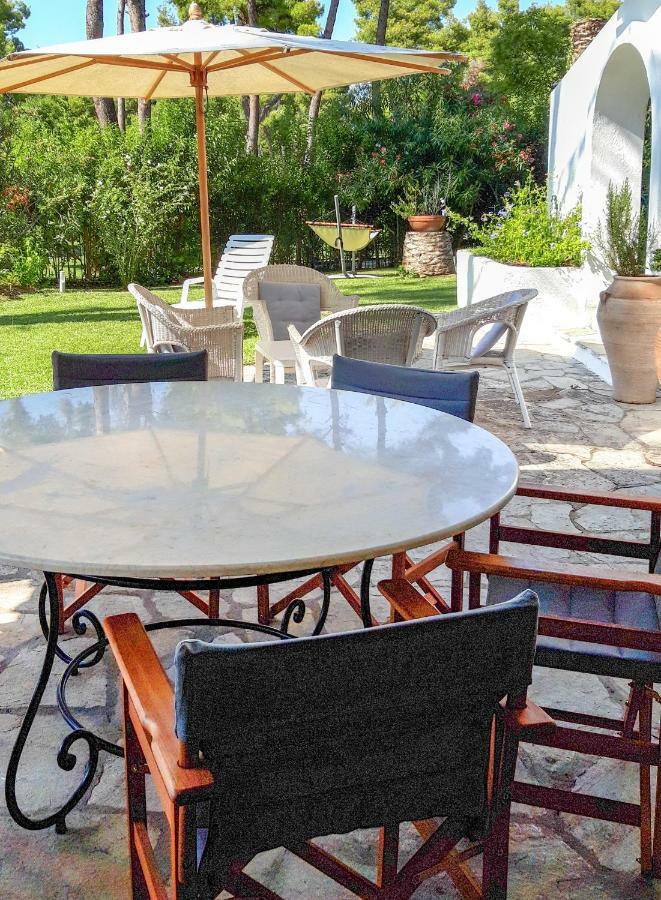 Villa Aurora In Sani With Garden And Pool 외부 사진